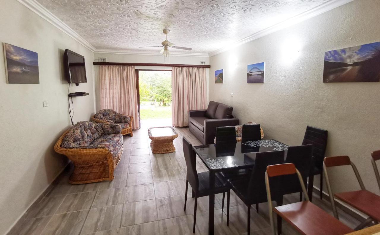 Appartement Eden Wilds Unit 48 & 47 & 31 à Port Edward Extérieur photo
